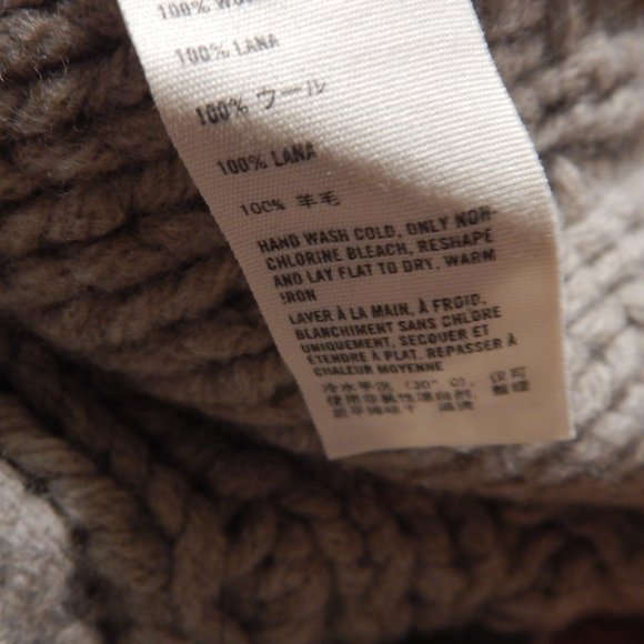 Abercrombie and Fitch 100% wool Fair Isle Nordic Icelandic vest size Medium - Picture 8 of 9